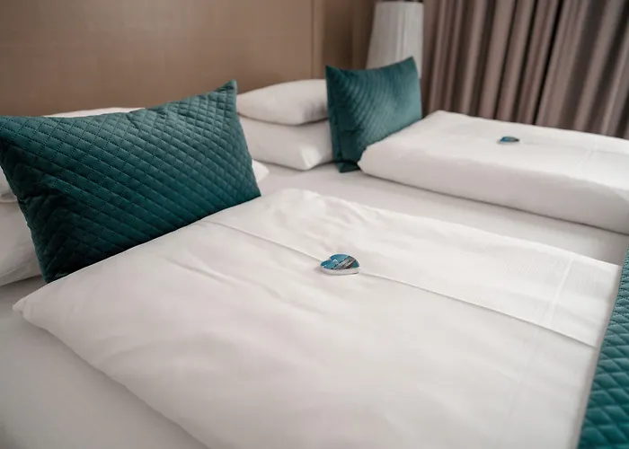 Hotel Seven